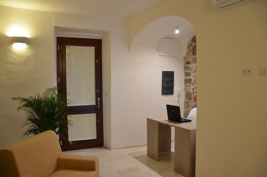 Affittacamere Il Vicoletto Olbia Esterno foto